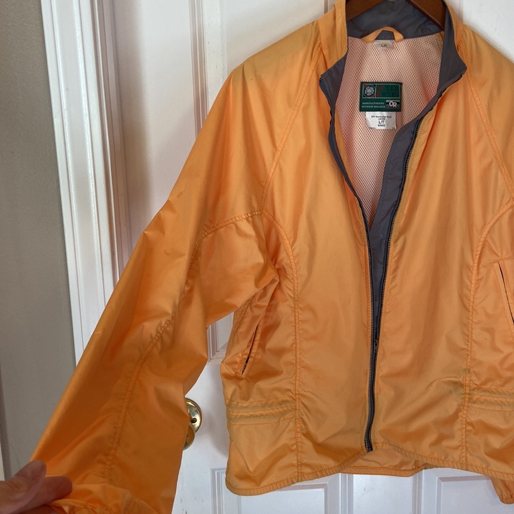 Vintage Outdoor Research Jacket ⭐️